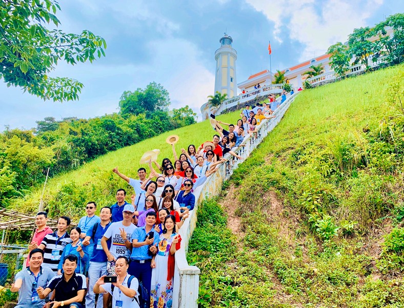 Tour Doanh Nghiệp